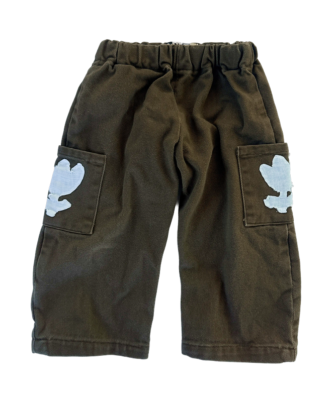 Olive pants with white patch pockets